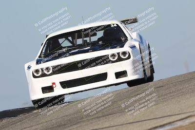 media/Oct-26-2025-CalClub SCCA (Sun) [[8ce1e69566]]/Group 4/Grapevine/